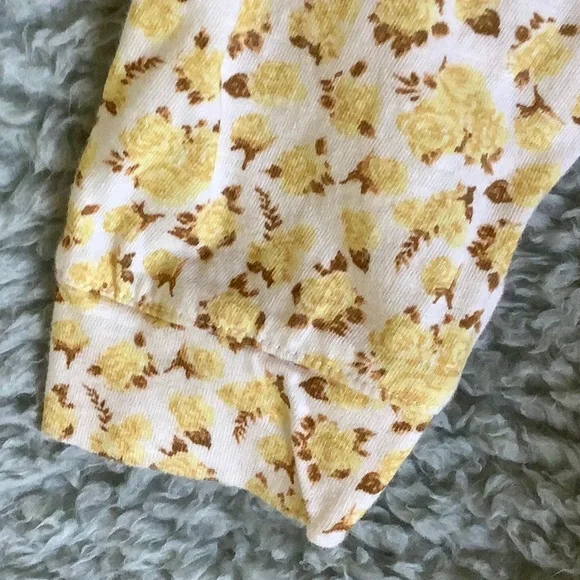 Style & Co Yellow Roses Floral Long Sleeved Tee Shirt Resale Size Medium - Picture 4 of 16